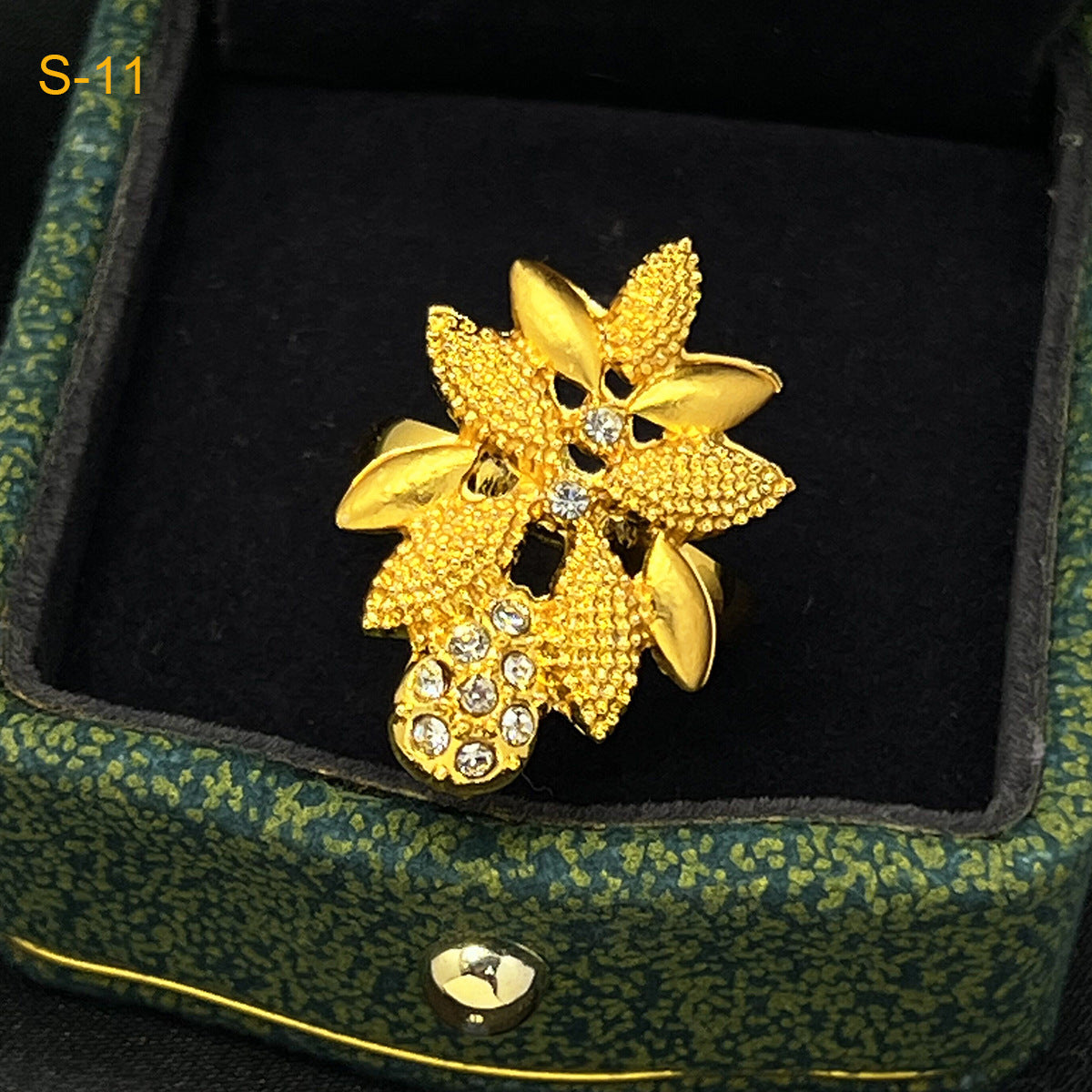 24K Gold Dubai Explosions Bride Four-piece Flower Rhinestone Jewelry Alloy Necklace Bracelet Earrings Ring