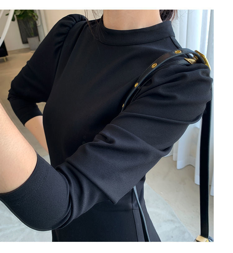 Black Dress with Round Neck and Long Sleeves, Korean Style, 2026 Autumn New Model, Sexy and Elegant, Waist-Cinching, Slimming, Long Skirt with a Large Hem