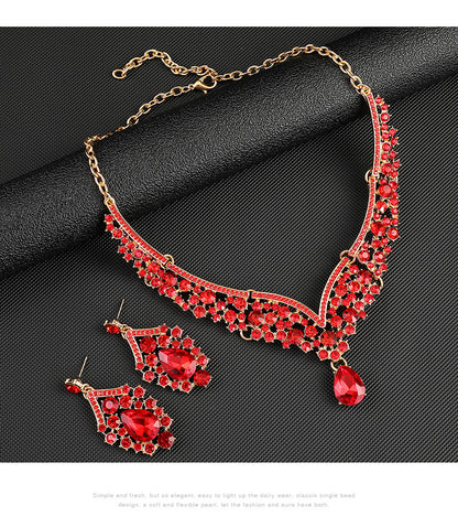 Cross-border foreign trade retro jewelry exaggerated necklace suit luxury crystal jewelry banquet dress accessories manufacturers direct supply