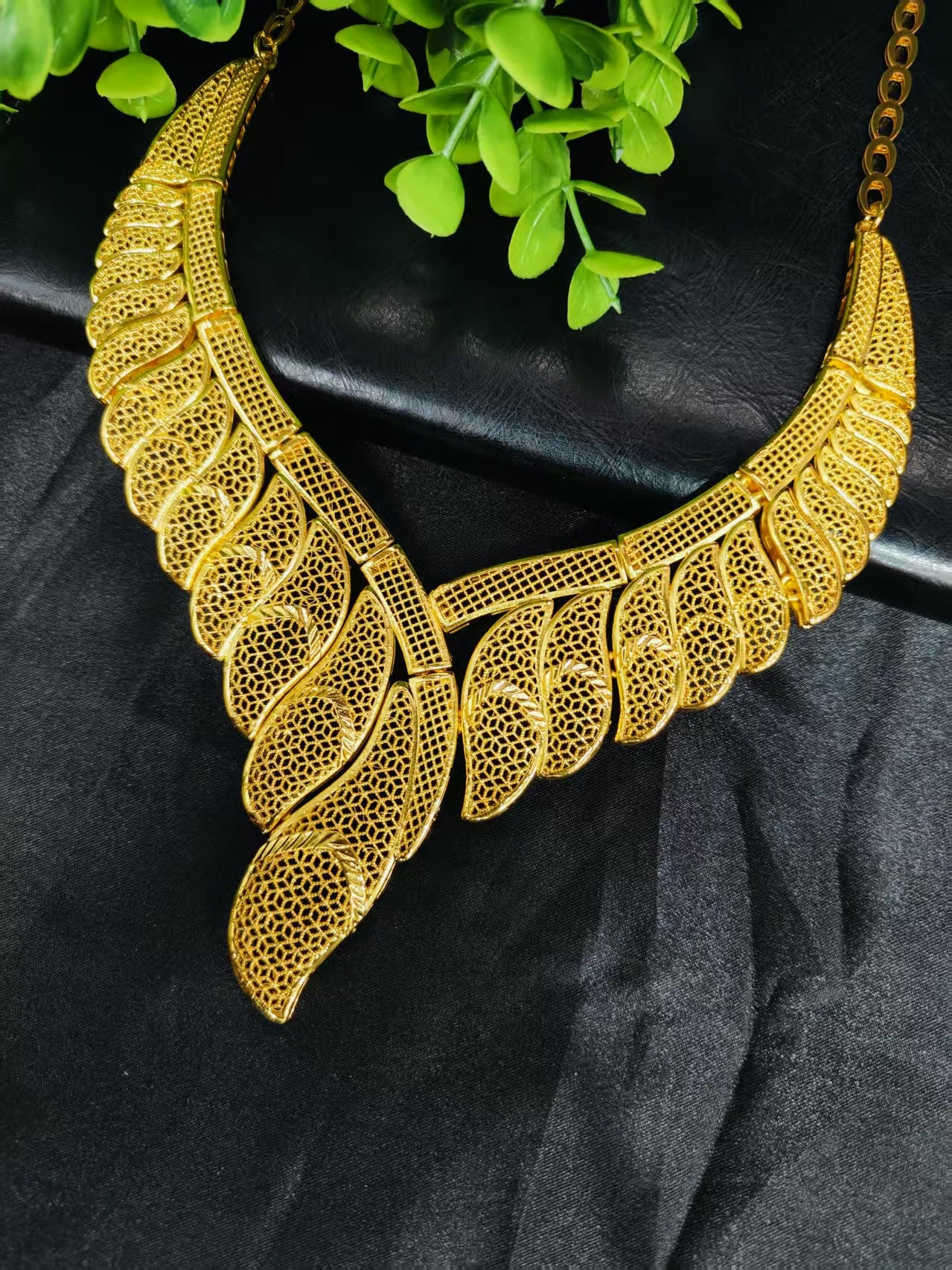 Cross-Border Hot Selling Dubai Luxury 24K Jewelry Necklace Earrings Ring Bracelet Four-Piece Bridal Wedding Tassel Set
