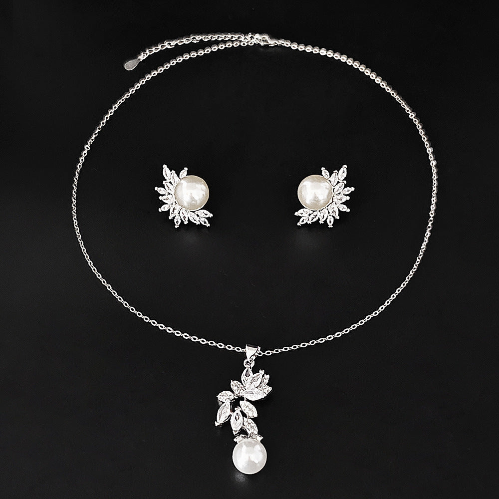 Korean version of high-end hot-selling jewelry European and American luxury pearl zircon inlay necklace earrings e6068-x6063