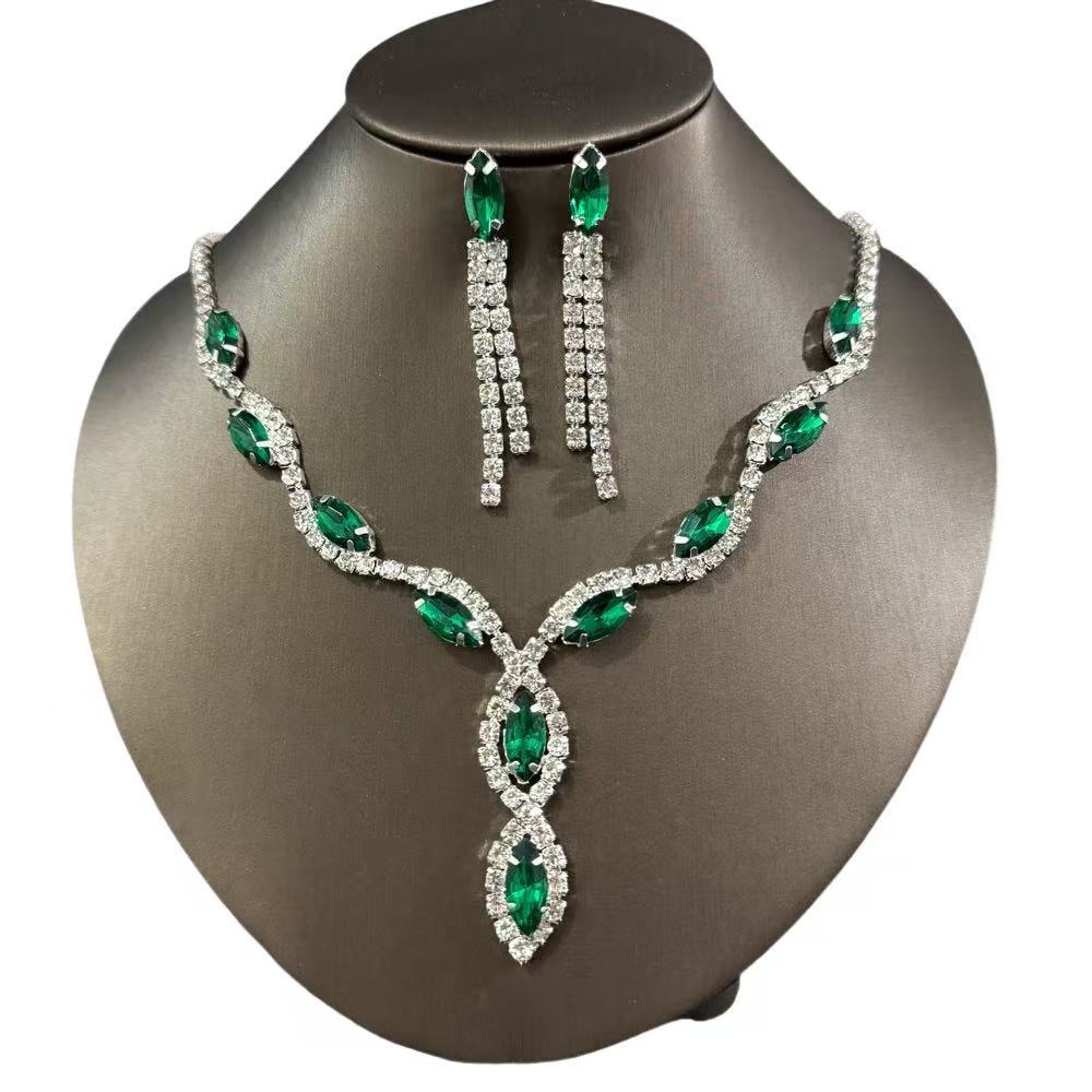 Cross-border jewelry wholesale hot selling personalized color horse eye water drop necklace tassel earrings bridal suit jewelry