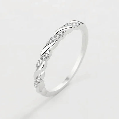 Huitan Wedding Band Eternity Rings Women Brilliant Round Zirconia Luxury Engagement Rings Thin Elegant Female Jewelry Drop Ship