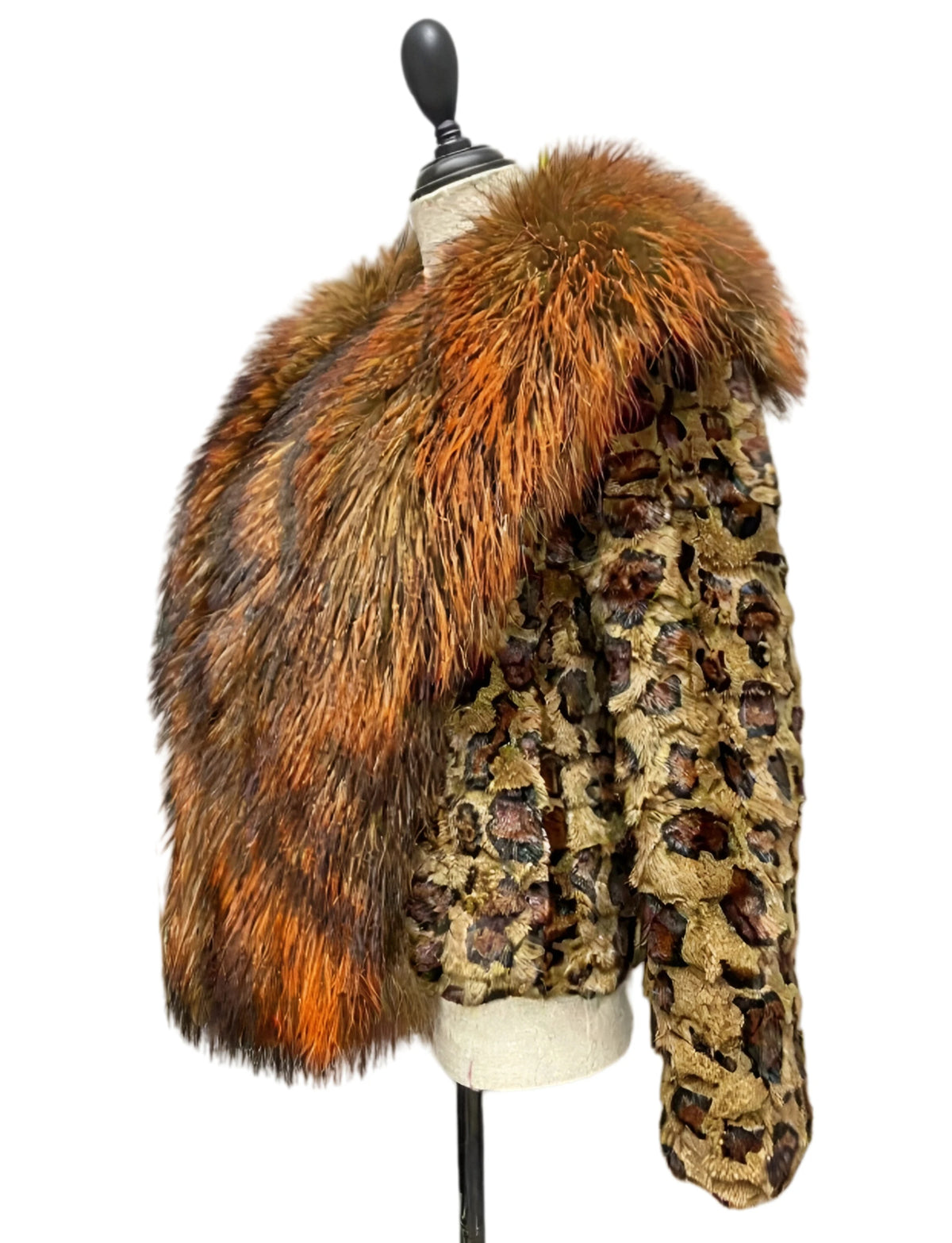 Women's Leopard Print Natural Mink Fur Coat with Big Raccoon Fur Collar Warm Winter Jacket for Cold Weather