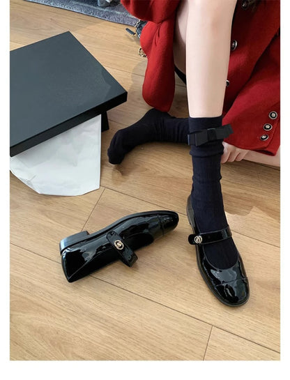Women Two Tone Mary Jane Shoes 2026 New Patent Leather Buckle Strap Low Heel Casual Shoes For Office And Daily Wear Elegant