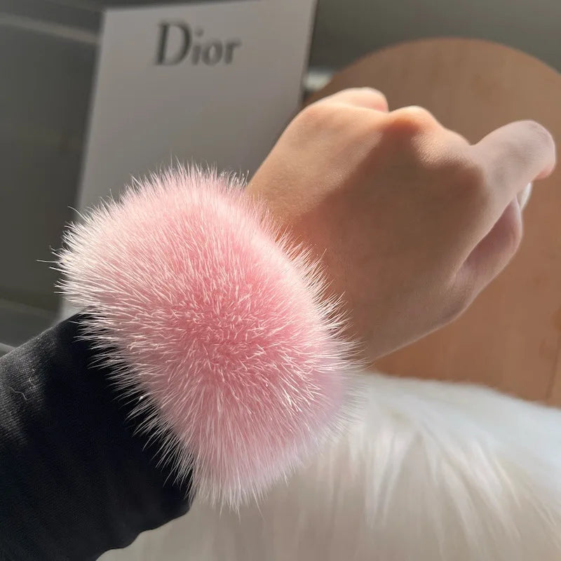 2026  Real Mink Fur Cuffs Sex Hand Arm Warmers Natural Mink Fur Cuffs Wristbands Female Warm Rabbit Hair for Women Manga