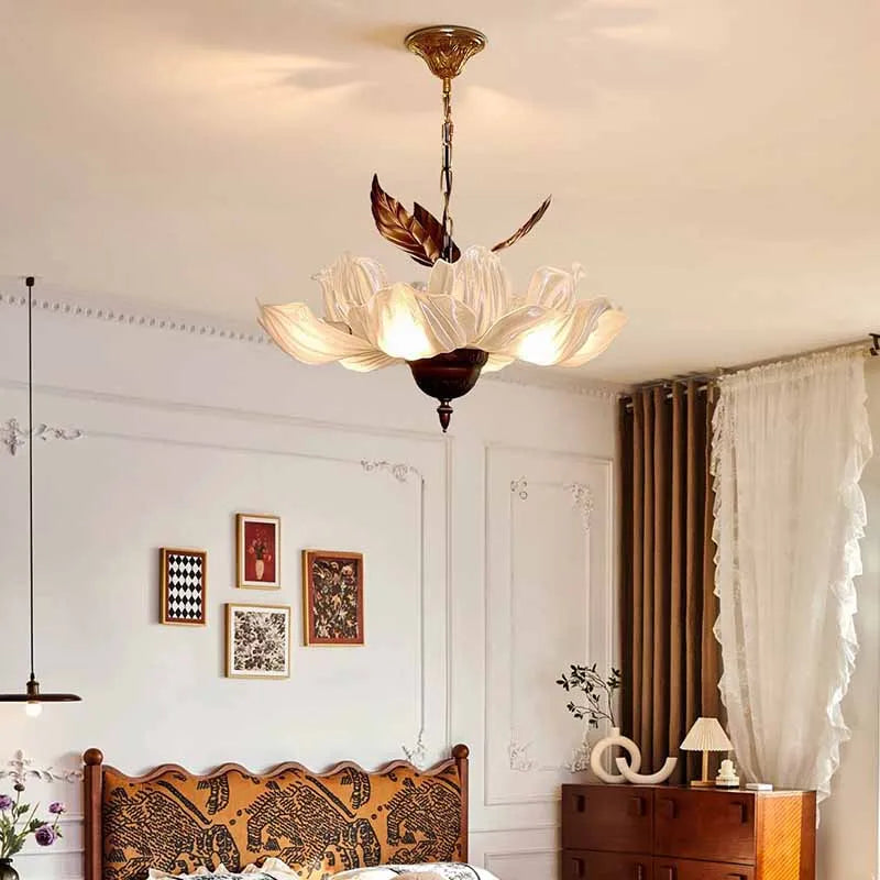  Flower Petal Pendant Light Medieval Style Chandelier Retro Tricolor Lights Interior Restaurant Living Room Bedroom Lighting
