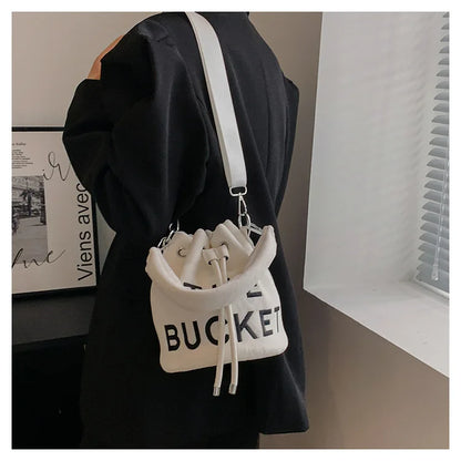 New Fashion Women's Bucket Bag Trend Brand Personality Plush Shoulder Bag High-end Elegant Crossbody Bag Designer Luxury Handbag