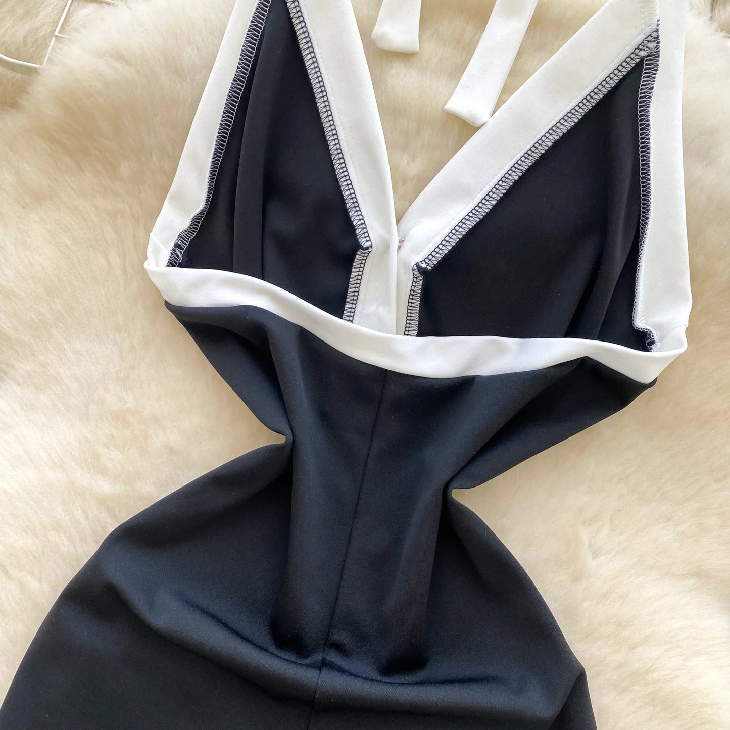 SINGREINY Ins Beach Jumpsuits Ladies Halter Sleeveless Button Design Backless Bodysuits American Retro Solid OL Slim Playsuits