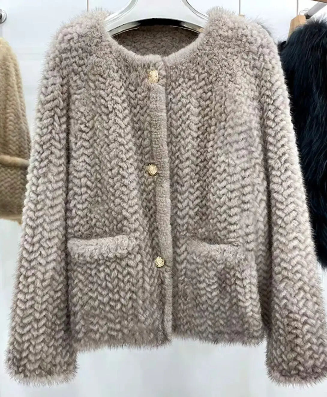 Autumn Winter Real Short Mink Fur Coat Thick Warm Soft Hand-Woven Mink Fur Coat Women Elegant Luxury Chic Fluffy Fur Jacket 2026