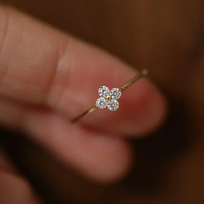 925 Thai Silver Inlaid Four Leaves Clover Zirconia Flower Ring for Women Simple Elegant Good Luck Anniversaries Jewelry Gift