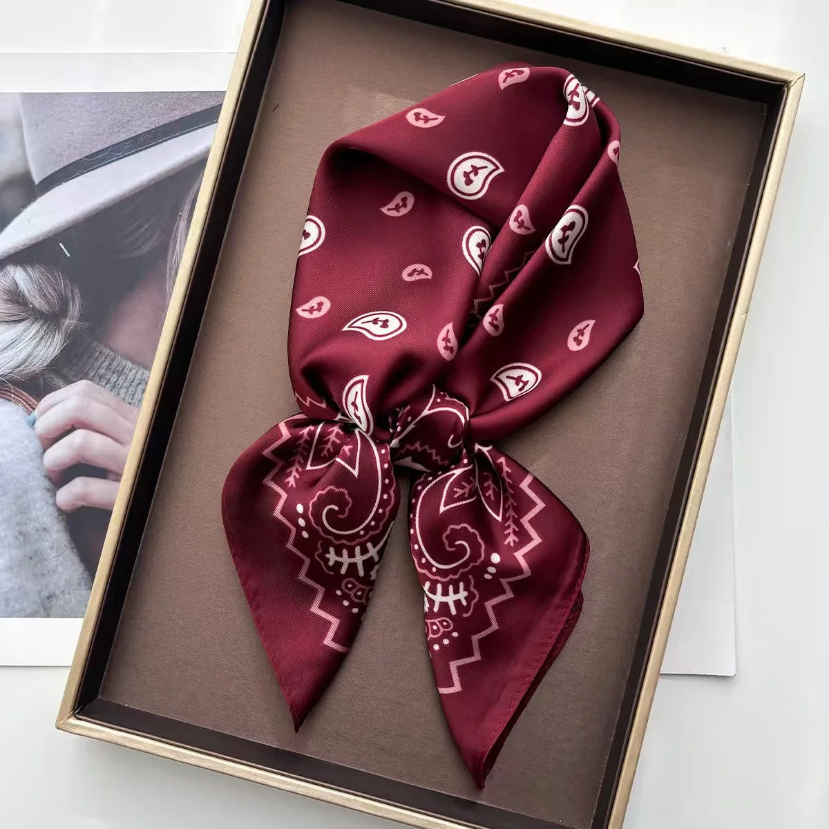 Paisley Printed Square Scarf For Women Elegant Imitation Silk Scarves Bandanas Retro Hijab Neckerchief Luxury Shawl Wraps