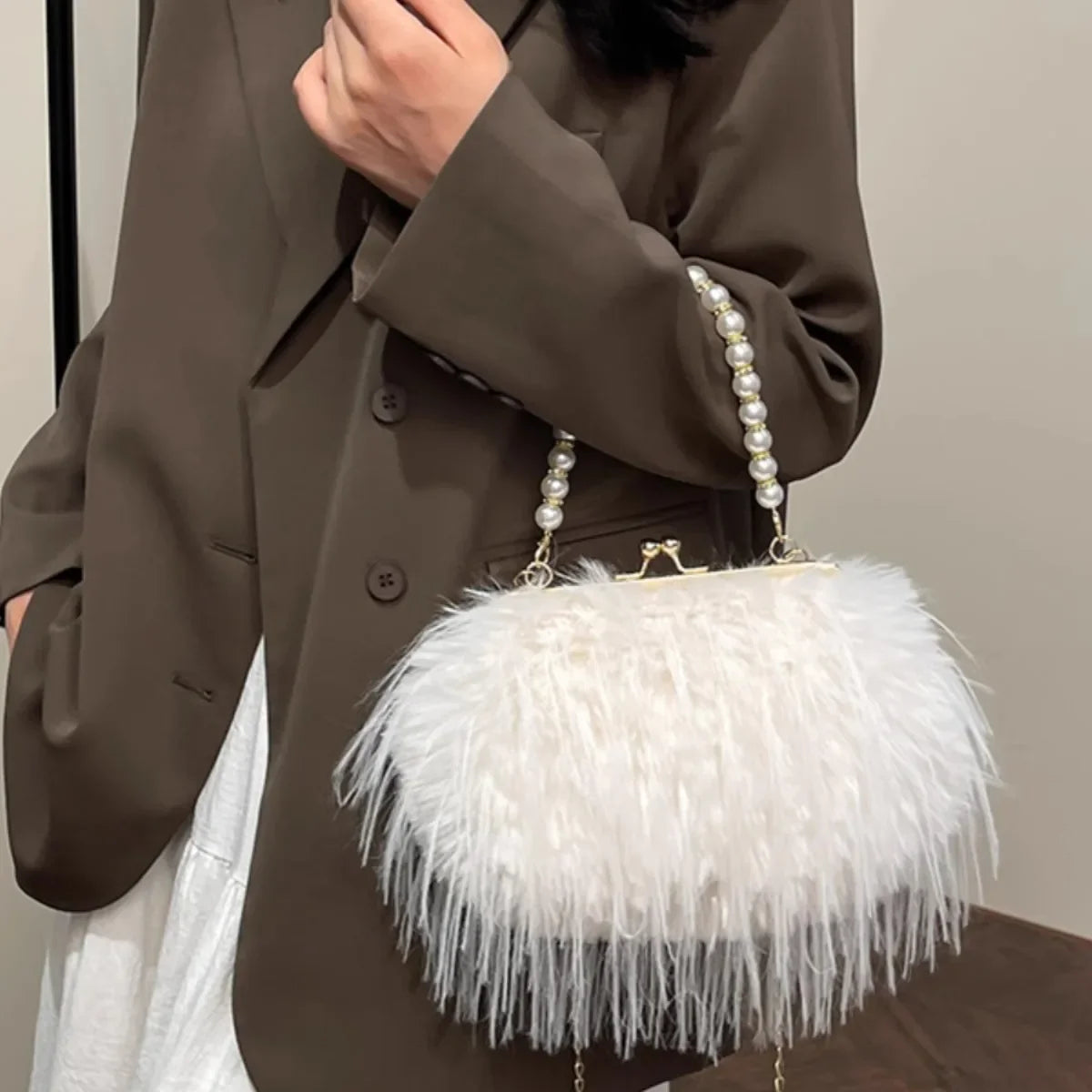Beading Chain Women's Evening Plush Handbags Faux Fur Tassel Ladies Shoulder Bag Elegant Female Crossbody Bags Party Furry Purse