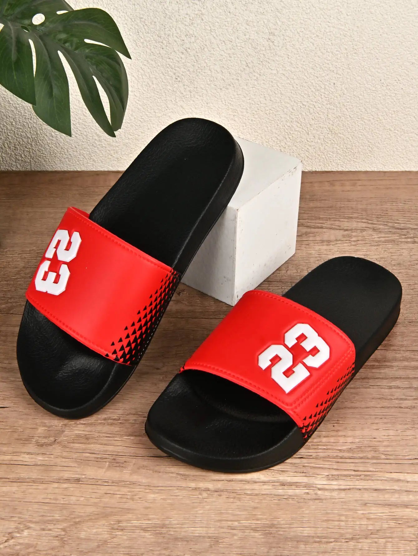 2026 Summer Sandals Women Men Fashion slippers Beach Sandals For Soft Light Slipper Anti-slip High Quality Casual Bedroom shoes