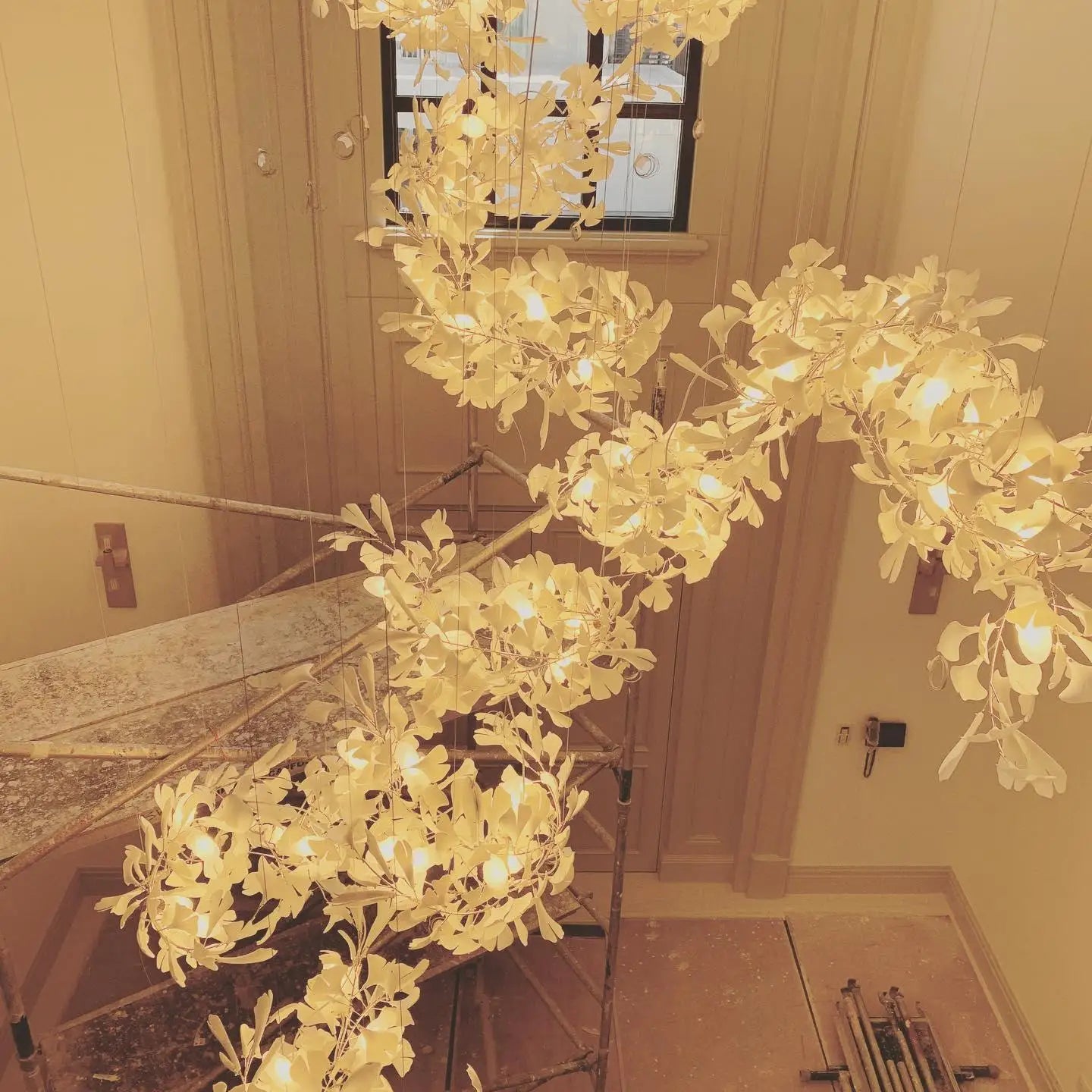 Ginkgo Leaves Loft Hanging Chandelier Light For High Ceiling Staircase Living Dining Room Modern White Porcelain Leaf Chandelier