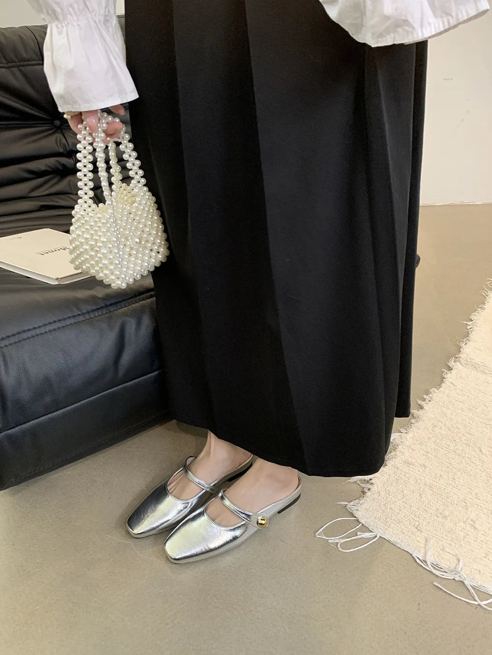 Soft Leather 2025 Ins Silver Buckle Strap Casual Shoes Fashion Flats Elegant Glitter Metallic Mules Shoes Cover Toe Slippers