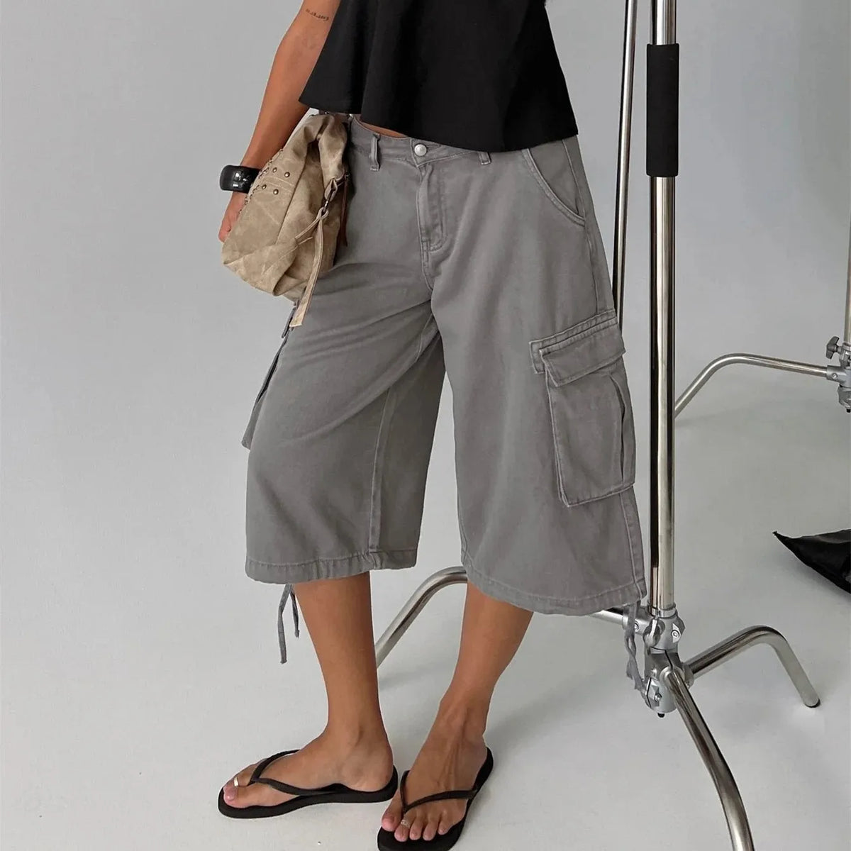 Women Camouflage Cargo Capri Pants Low Waist Multi Pocket Drawstring Hem Denim Bermuda Shorts Y2K Vintage Streetwear