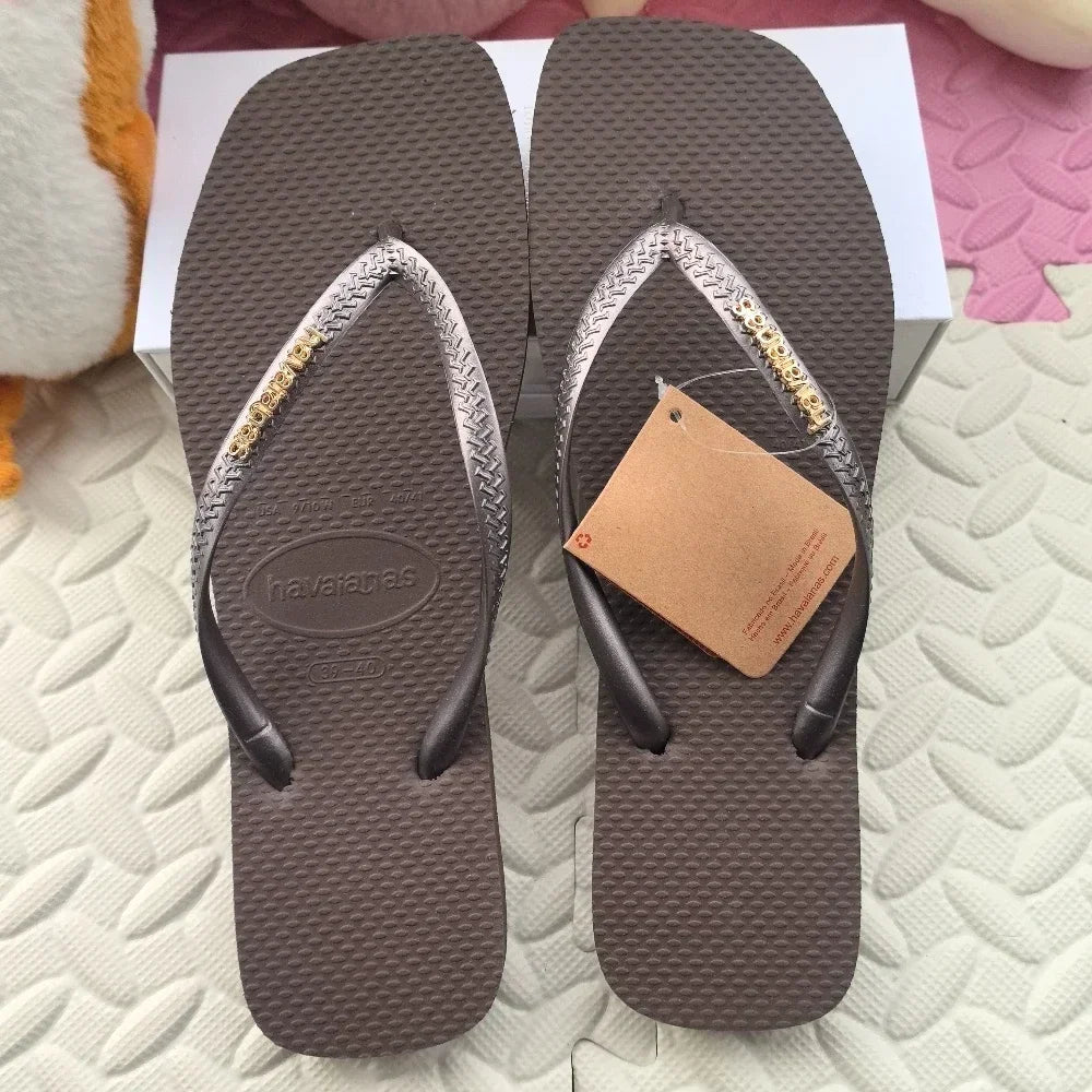 Summer 2026 New Women's Square Toe Flip Flops Outdoor Beach Sandals Luxury Women's Casual Slippers Size 35-42 Women's Shoes
