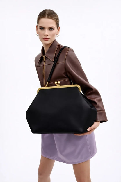Large Clip Bags For Women Famous Brands Runway Styles Frame Kiss Lock Shell Handbag Classic Fashion Exquisite Trend Shoulder Bag