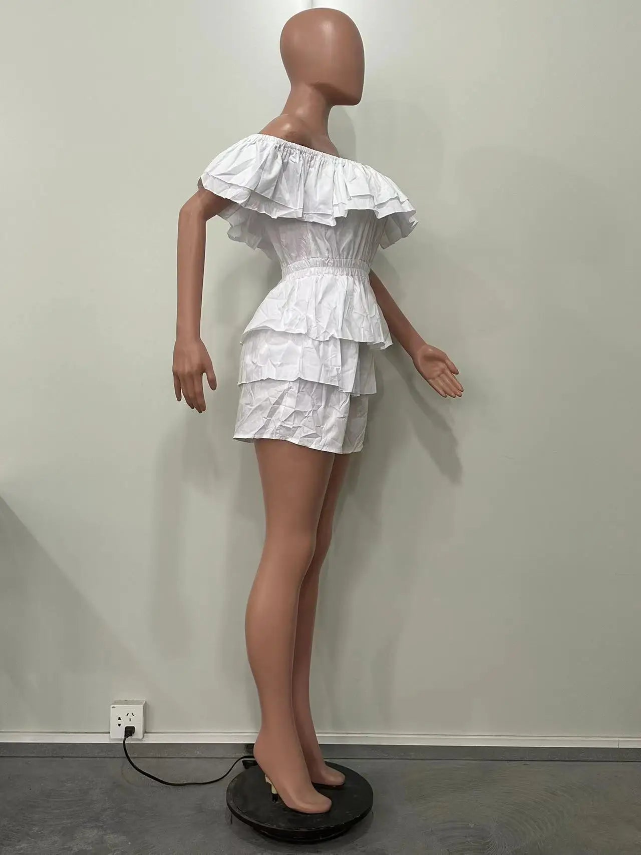 Women's Jumpsuits Elegant Women Playsuit Sexy Off Shoulder Ruffles Slim Short Jumpsuit 2025 Summer Fashion Ruffle Rompers Female