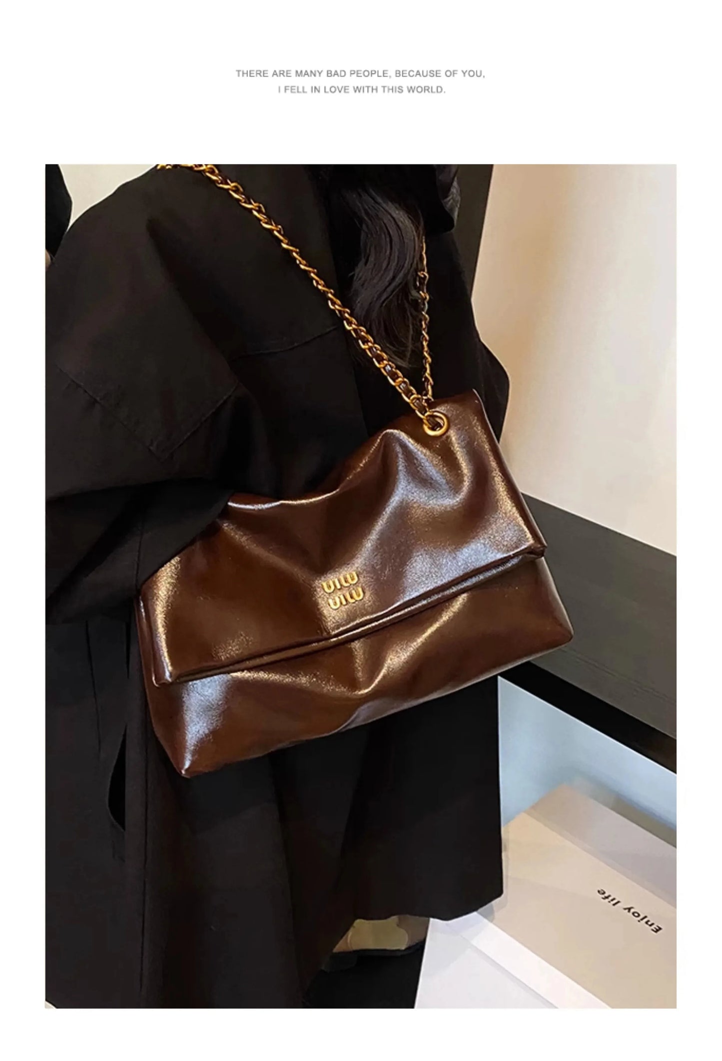High-quality designer large-capacity underarm tote bag female 2026 new wild light luxury high-end commuter chain messenger bag