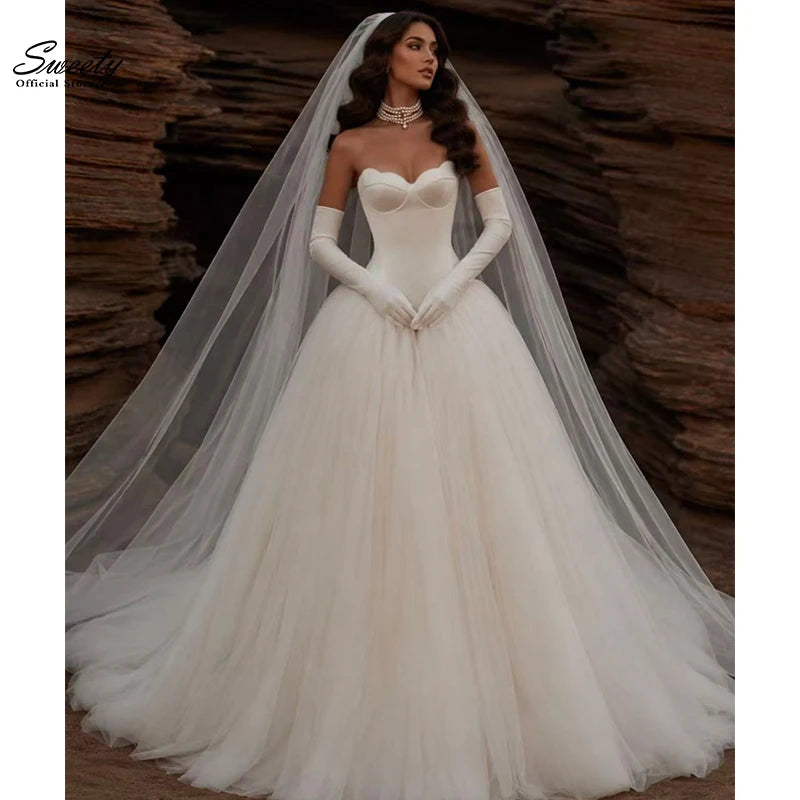 Elegant Wedding Dresses Bride Satin With Ruffled Organza A-Line Bride Dress Strapless Sleeveless Ball Gown Customized Robe Marié