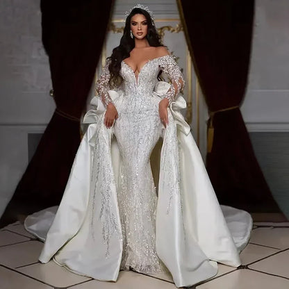 Customzied Shoulder Beads Sequins Wedding Dresses with Detachable Train Fashion Court Train Luxury Bride Dresses
