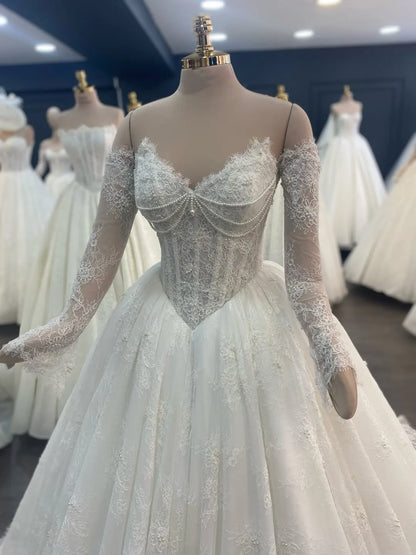 Vintage Princess Lace Wedding Dresses 2026 Sweetheart Long Sleeve Ball Gown Off Shoulder Backless Bride Gown Vestido De Novia