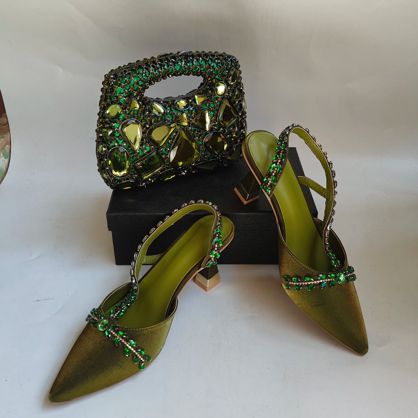 Insightlink Olive Green Rhinestone Chain Pointed Toe Heels Sparkly Crystal Ankle Strap Pumps Luxury Wedding Evening Shoes