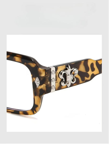 Retro Gothic Square Optical Glasses With Metal Fleur-de-lis Ornament Unisex Fashion Eyeglasses Anti Blue Light Computer Eyewear