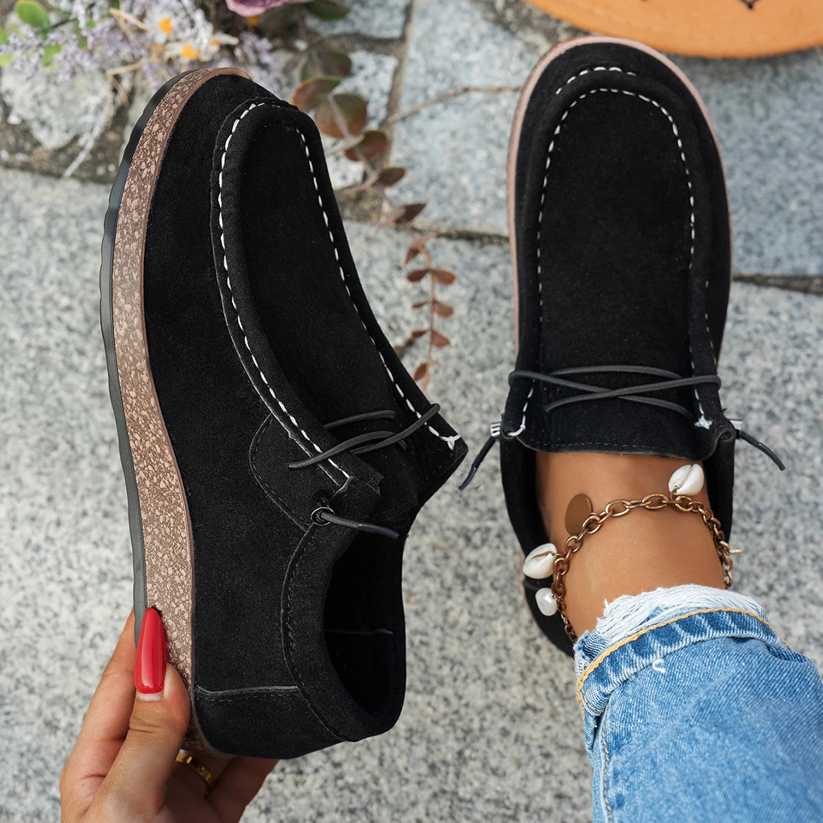 Spring and Autumn Fashion New Retro Low Top Women's Flat Top Single Shoes Ethnic Style Colorful Graffiti Canvas Women's Shoes