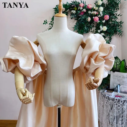 Red  Mikado Satin Long Wedding Cape Puffy Short Sleeves Court Tain Evening Cape Outfit Coat For Women Costume DJ199