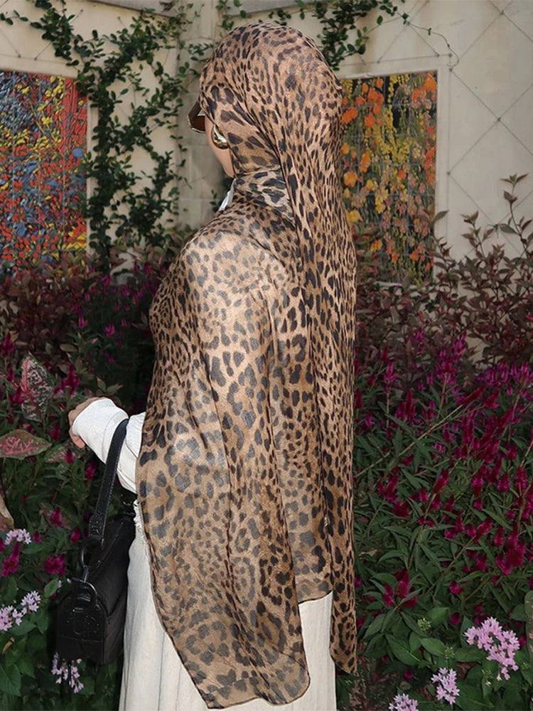 2025 New Vintage Voile Scarf Leopard Print Hijab for Women Lightweight Sunscreen Head Wrap Beach Cover-Up Windproof Travel Scarf