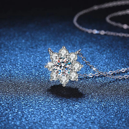 NeeTim 1CT Moissanite Sparkling Necklace For Woman Pendant 925 Silver Plated with White Gold Chains Party Bridal Fine Jewelry