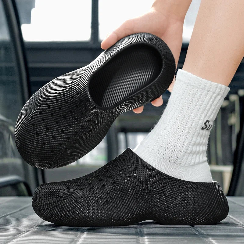 New Summer Fashion Couple Slippers EVA Baotou Men's Sandals Outdoor Thick Bottom Hole Shoes Luxury Beach Men Garden Shoes