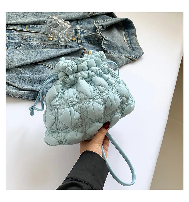 Women Drawstring Shoulder Bags Detachable Strap Quilted Crossbody Bag Solid Color Soft Padding Handbag for Outdoor Travel