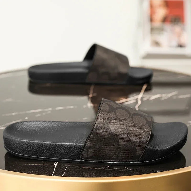 Outdoor Sandals Clogs Beach Slippers Summer Men Fashion Slippers Indoor Home Slides Bathroom Shoes Comfortable Soft Flip Flops