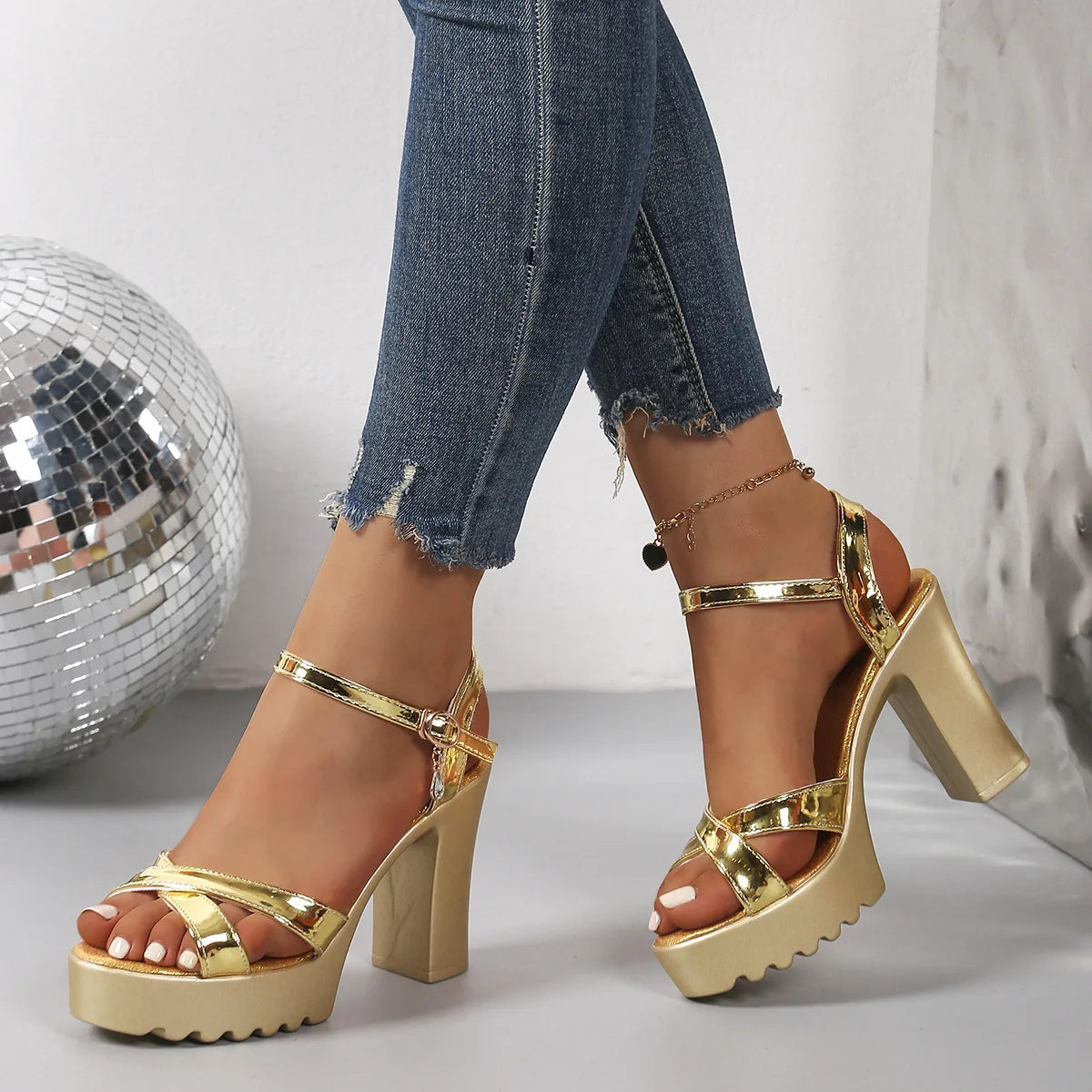 Summer Luxury Diamond Buckle Strap Women's Pumps Square Heel Solid Pumps Shoes Women Fashion Pu Platform High Heels Female