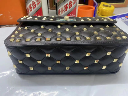 2026 New Fashion Women Sheepskin Leather Rivet Handbags Chain Bag Designer Shoulder Bags Luxury Woman Messenger Bags