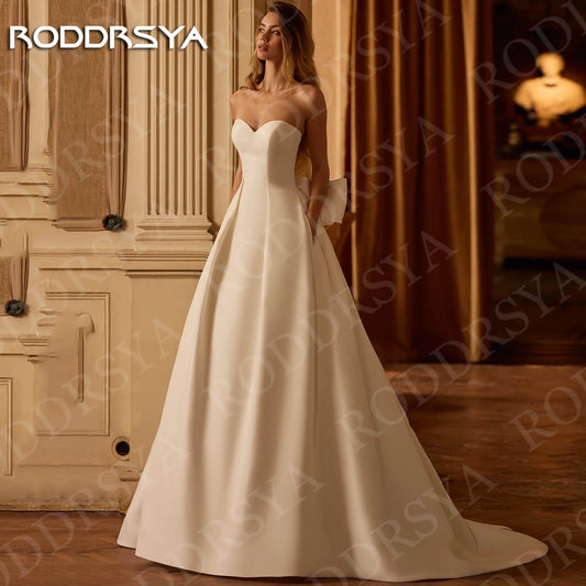 RODDRSYA Classic Wedding Dresses Satin Bridal Gowns Strapless Woman Sweetheart Neck A Line Bride Dress with Pockets Customized