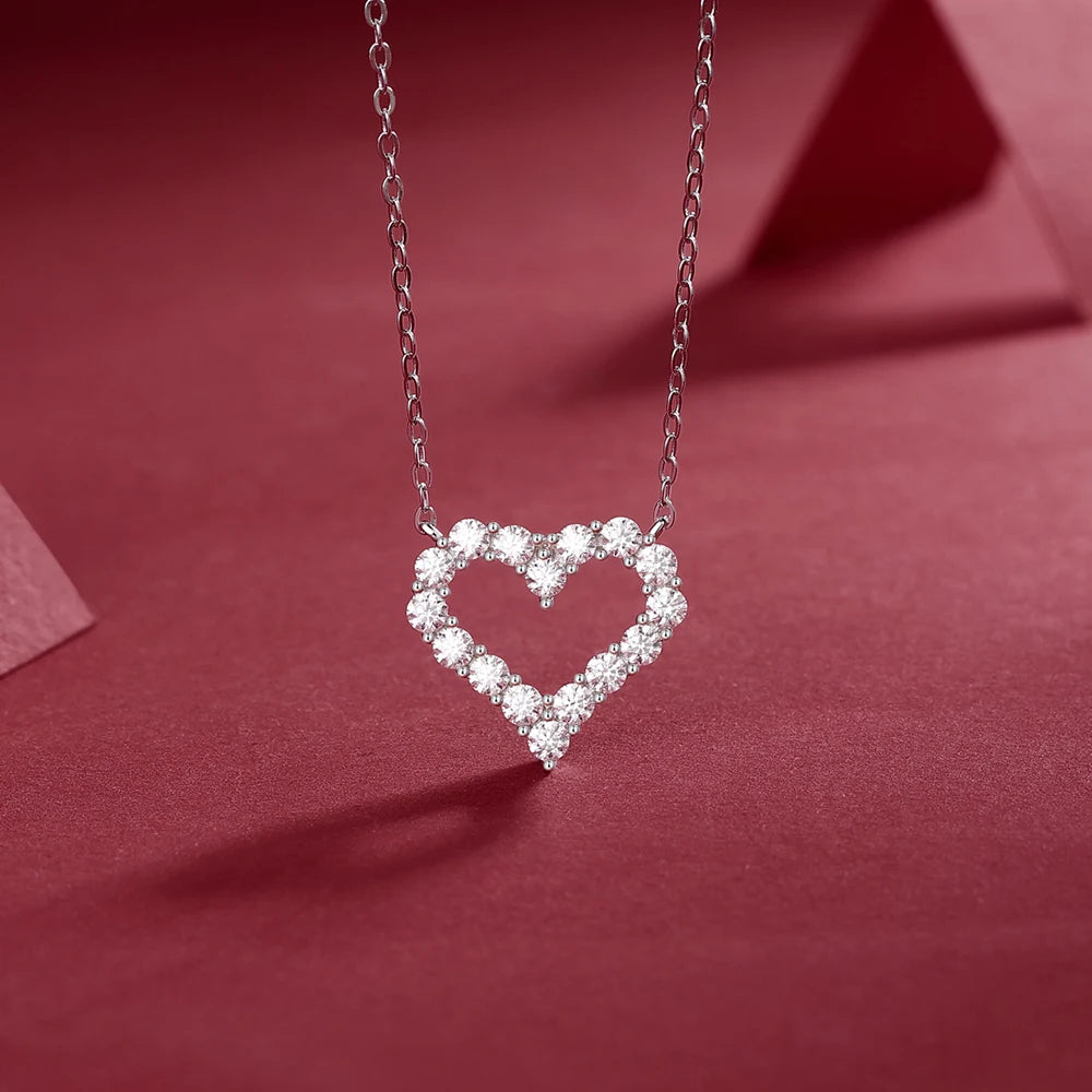 Korean Fashion Heart Shaped Moissanite Pendant Necklace for Women S925 Silver Diamond Clavicle Chain Birthday Party Jewelry Gift