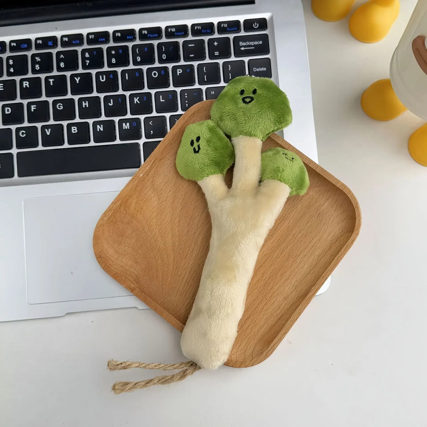Cartoon Cute Fruit and Vegetable Plush Series Keychain Toy Peach Pear Cherry Doll Smiling Face Fruit Decoration Pet Gift