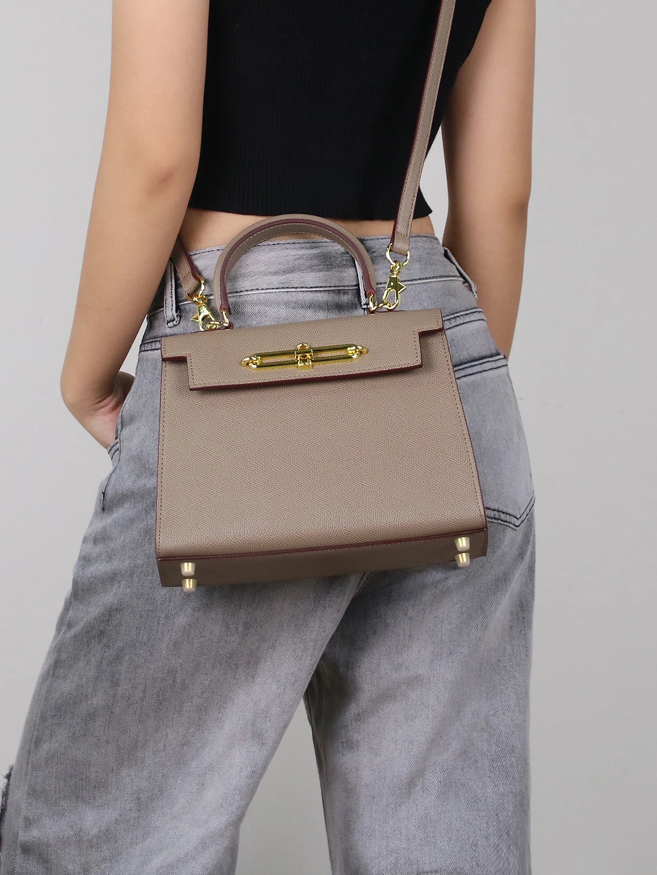 2026 High-End Portable Fashion Ladies Bag Temperament Small Bag Palm Crocodile Handbag OL Commuter Joker Work Bag Light Luxury S