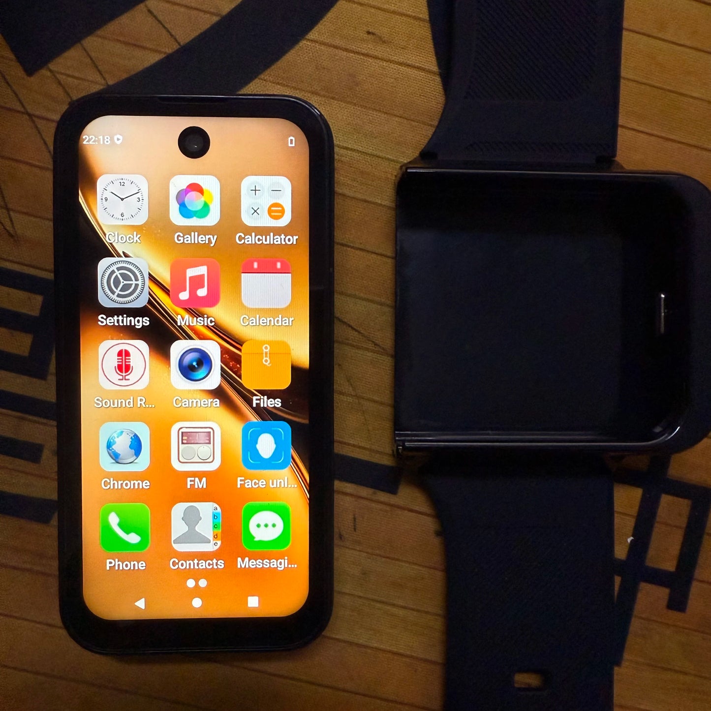 New PG999 Smart Watch Phone Touchscreen Global Connectivity Octa-core Processor GPS Dual SIM Dual Standby Android HD Camera WiFi