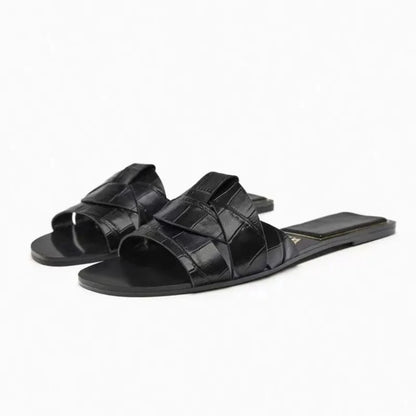 Designer Woman Flat Slippers 2026 New Woven with Comfortable Women's Shoes Casual Bottom Slippers Summer Women Sandals