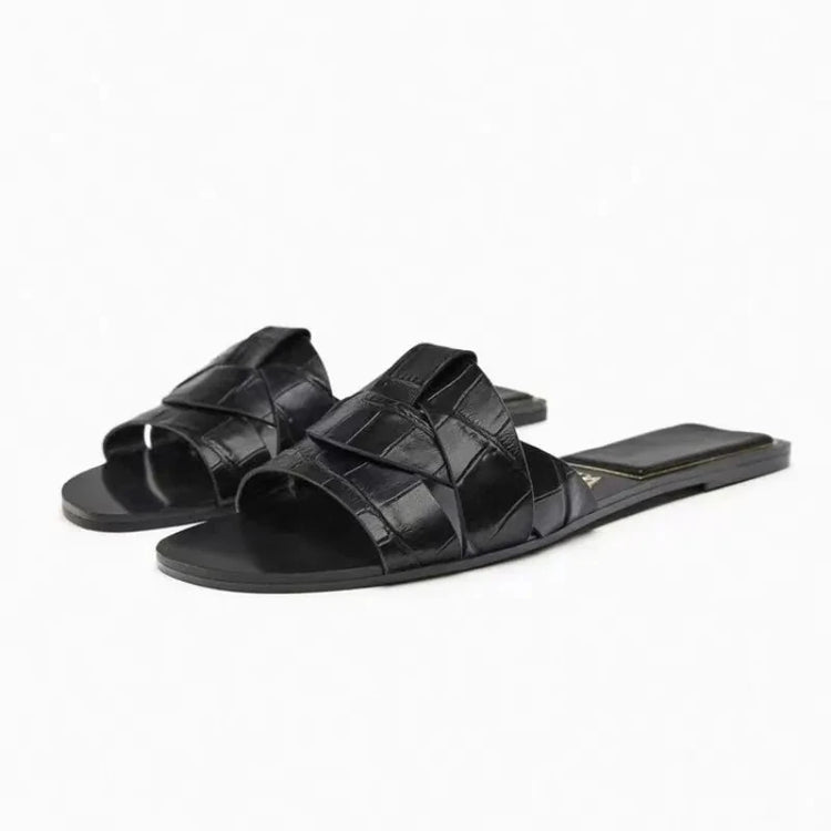 Designer Woman Flat Slippers 2026 New Woven with Comfortable Women's Shoes Casual Bottom Slippers Summer Women Sandals