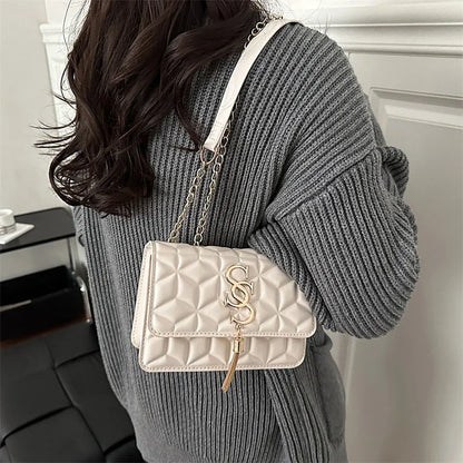 Light Luxury Trend Argyle Quilted Small Square Bag Metal Letter Tassel Flap Crossbody Bags Commuting Fashion Shoulder Bag
