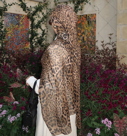 2025 New Vintage Voile Scarf Leopard Print Hijab for Women Lightweight Sunscreen Head Wrap Beach Cover-Up Windproof Travel Scarf