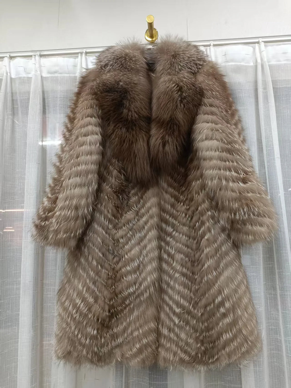 2025 Women's Real Fox Fur Winter Coat X-Long Natural Fluffy Luxe Jacket Streetwear Fashion