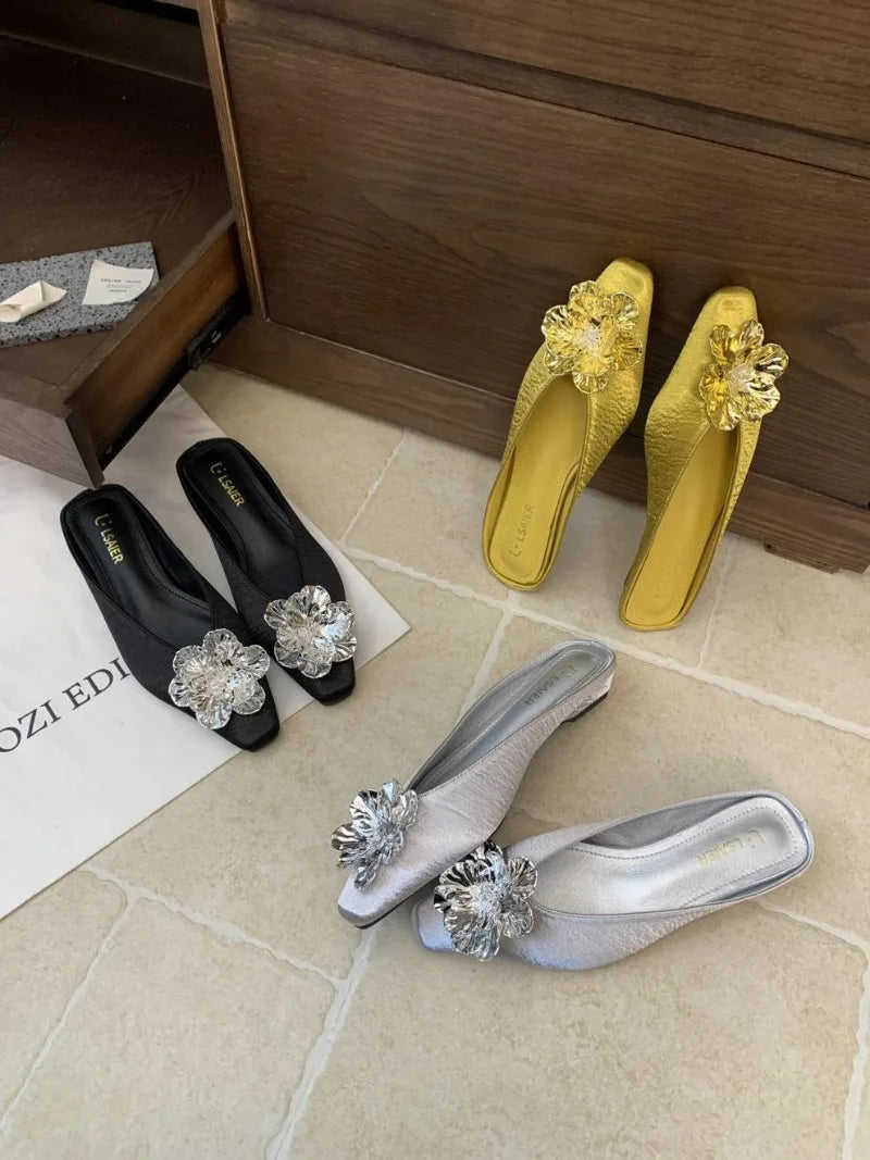Luxury Crystal Flower Design Slippers for Women Summer 2025 Fashion Square Toe Backless Flat Sandals Elegant Party Mule Shoes